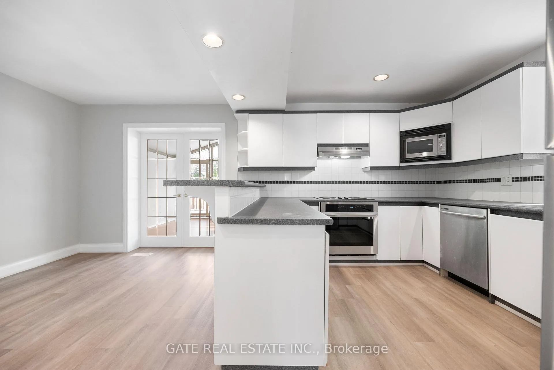 Photo 14 of 349 Laird Drive, Toronto, Leaside — HOMEH