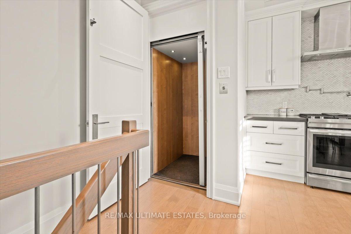 Photo 15 of 45A Burnaby Boulevard, Toronto, Lawrence Park South — HOMEH