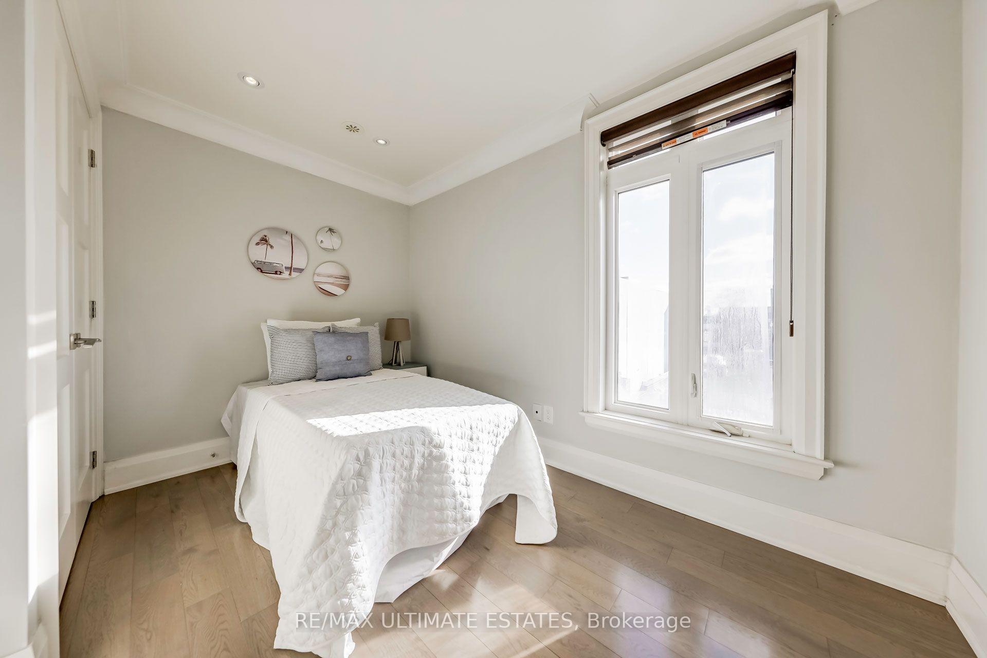 Photo 17 of 45A Burnaby Boulevard, Toronto, Lawrence Park South — HOMEH