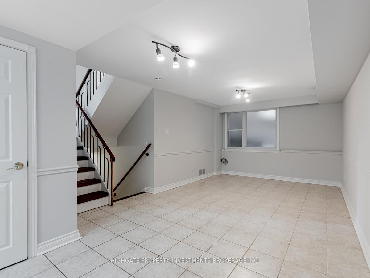 Photo 17 of 213 Briar Hill Avenue, Toronto, Lawrence Park South — HOMEH