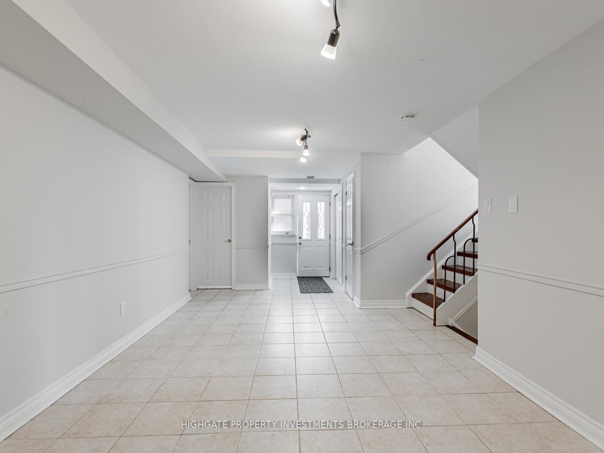 Photo 19 of 213 Briar Hill Avenue, Toronto, Lawrence Park South — HOMEH