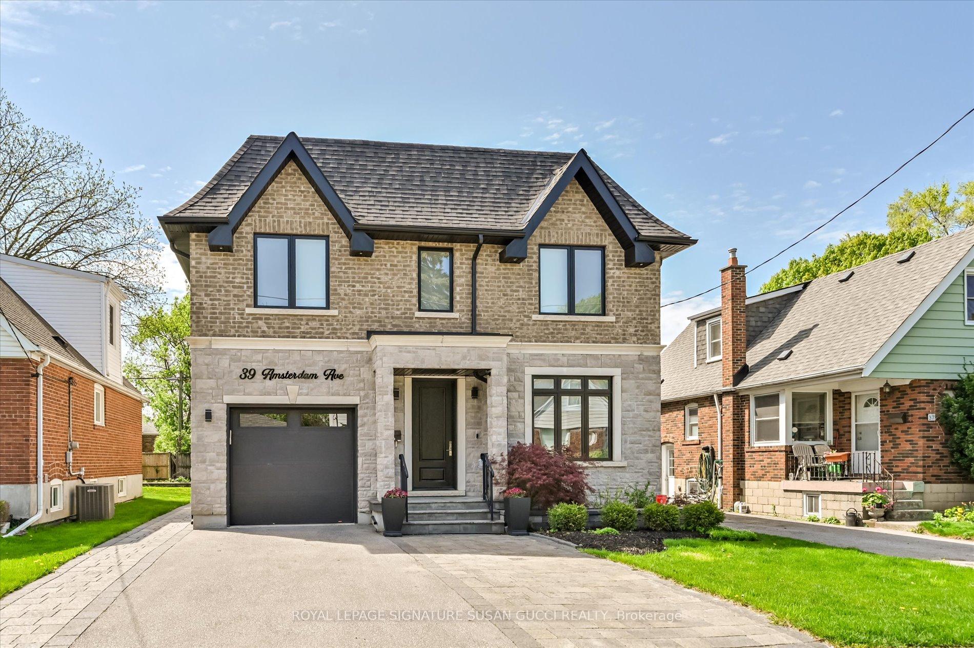 Front of 39 Amsterdam Avenue