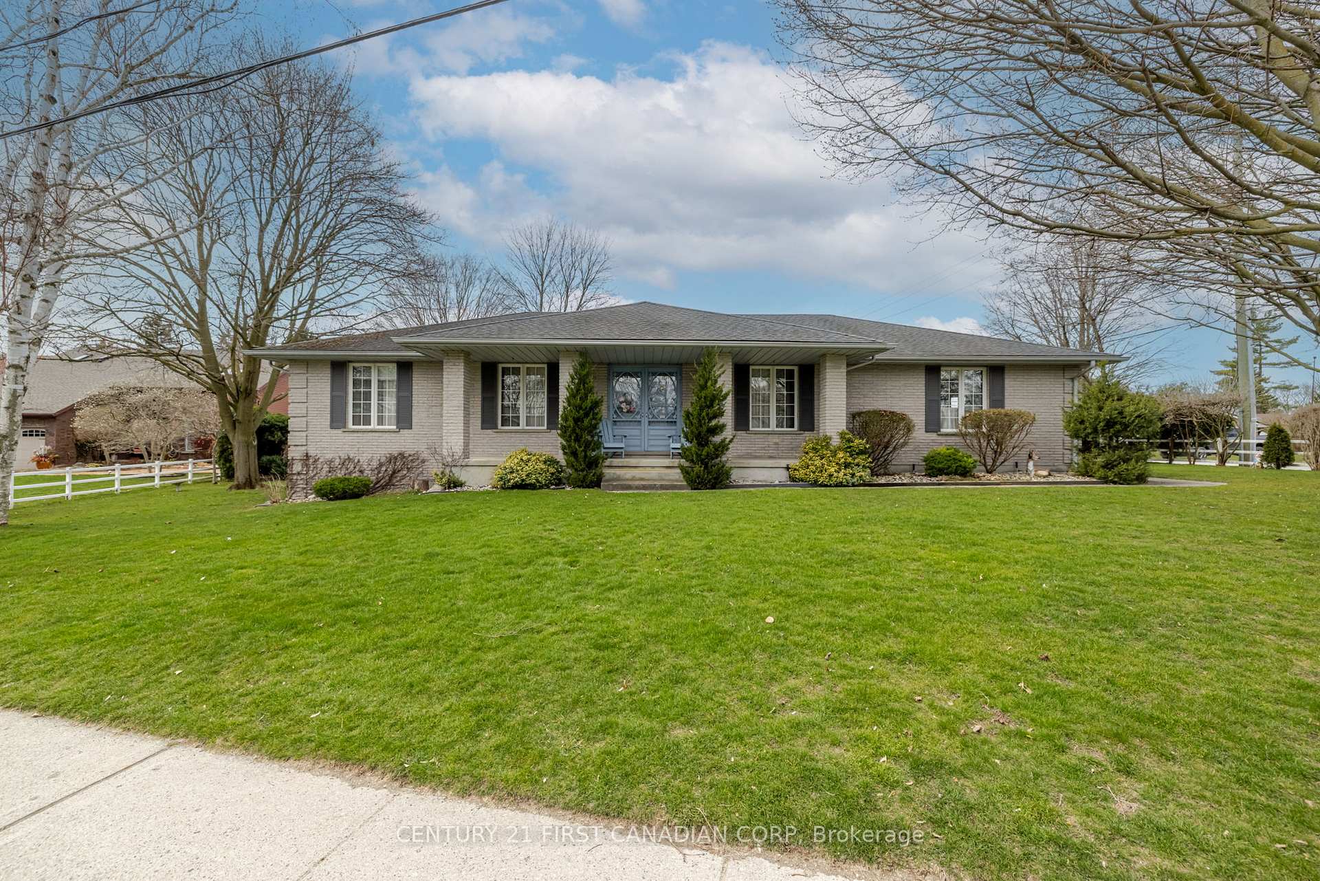 Front of 196 Hull Road