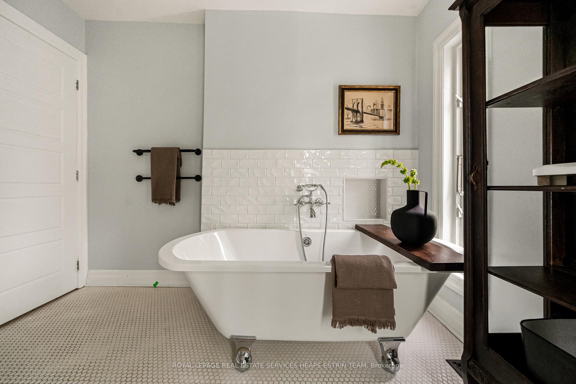 Photo 22 of 28 Blong Avenue, Toronto, South Riverdale — HOMEH