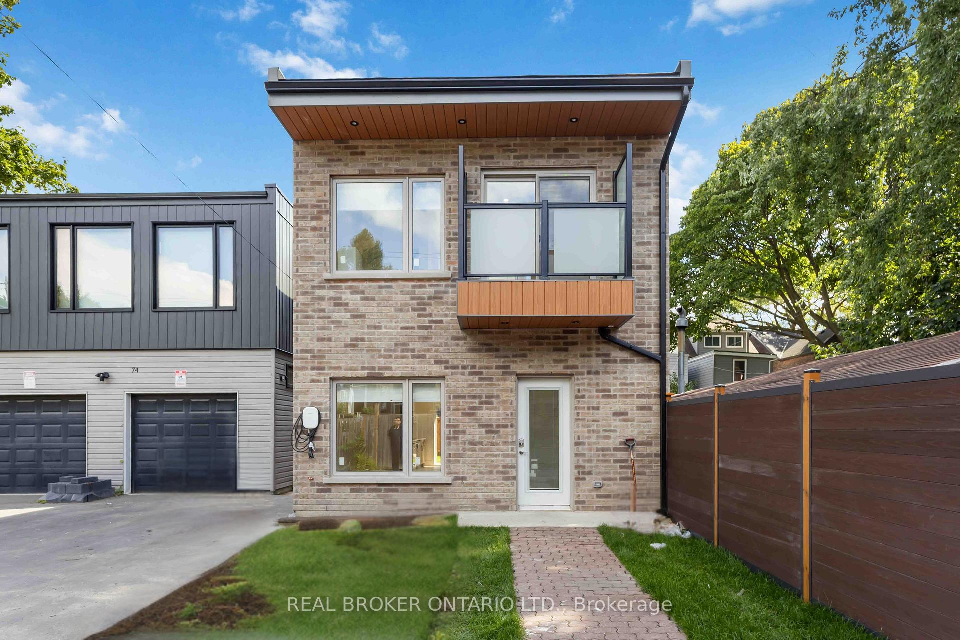 Front of Unit Unit L, 72 Jones Avenue