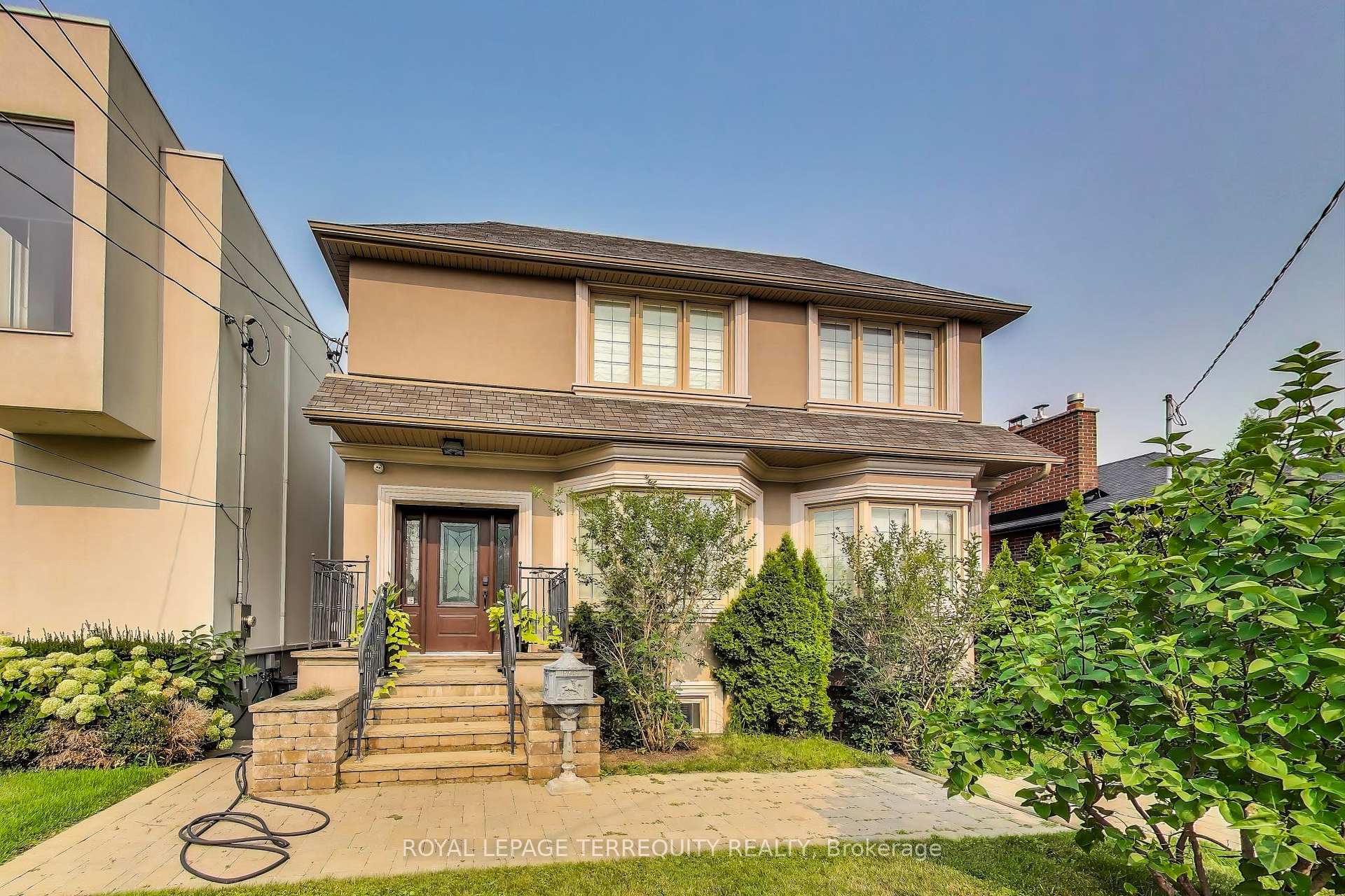 Photo 2 of 1150 Broadview Avenue, Toronto, Broadview North — HOMEH
