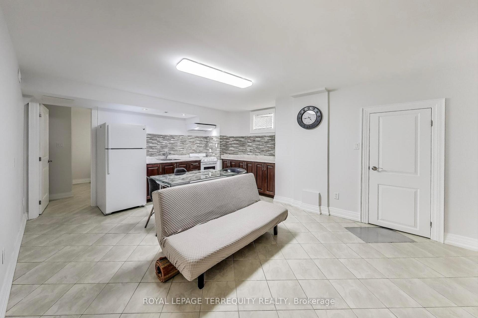 Photo 4 of 1150 Broadview Avenue, Toronto, Broadview North — HOMEH
