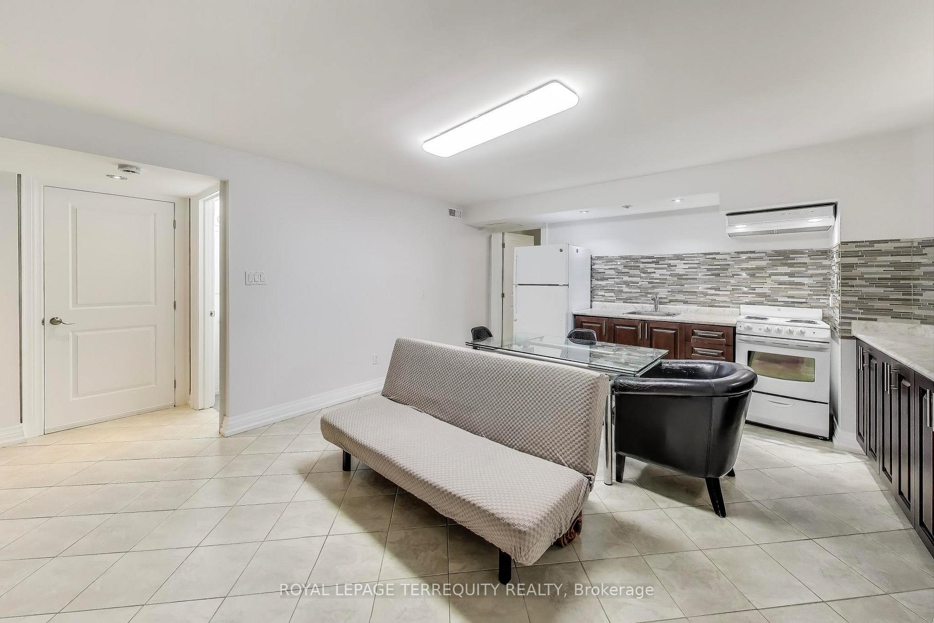 Photo 7 of 1150 Broadview Avenue, Toronto, Broadview North — HOMEH