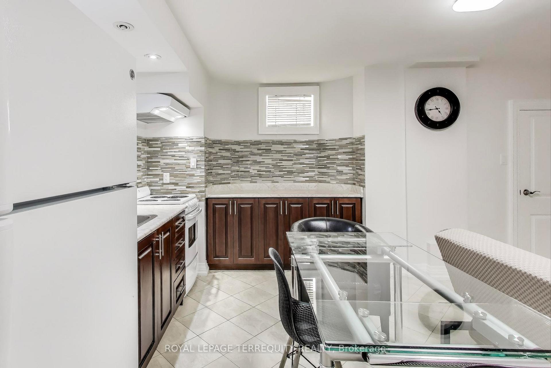 Photo 9 of 1150 Broadview Avenue, Toronto, Broadview North — HOMEH