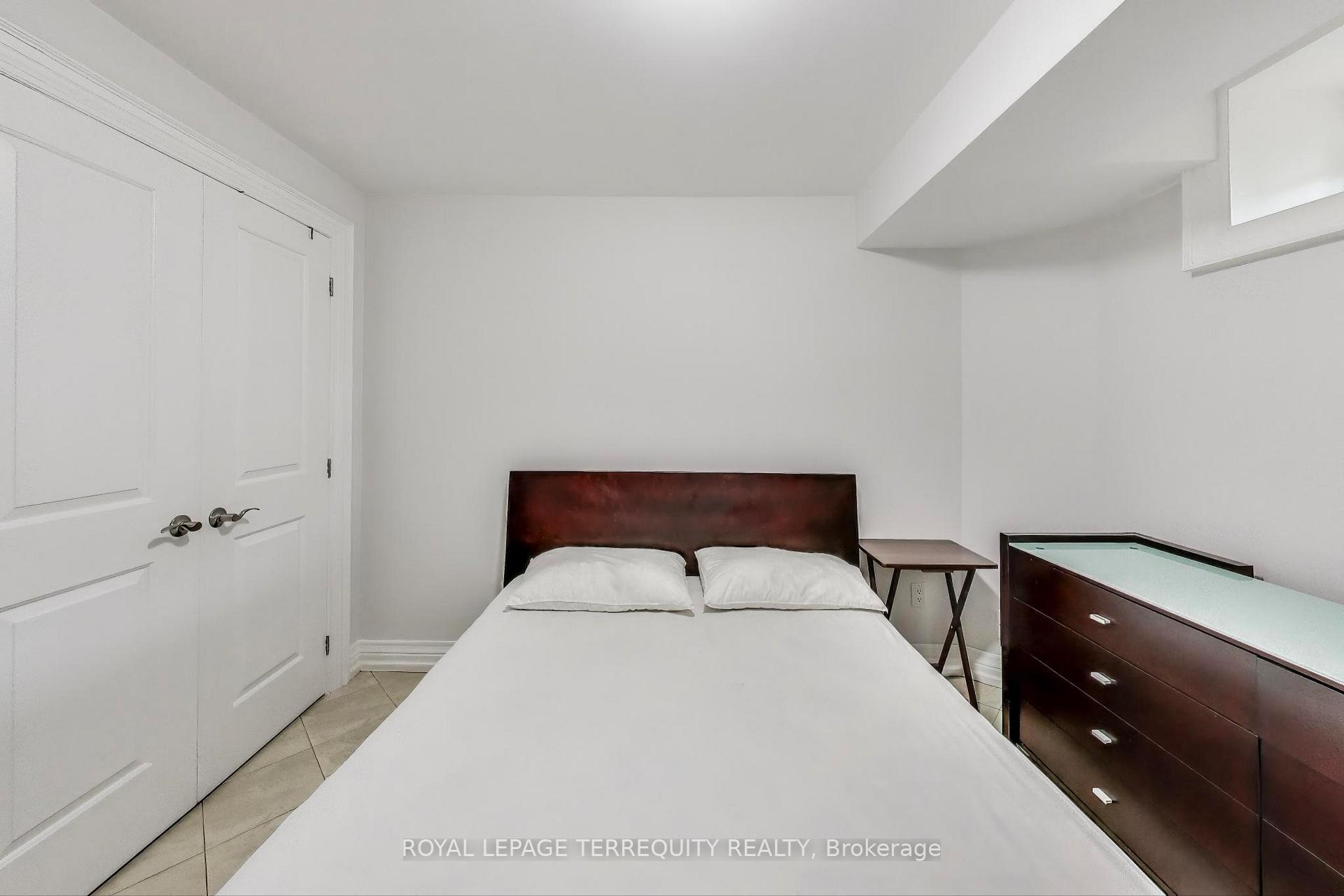 Photo 11 of 1150 Broadview Avenue, Toronto, Broadview North — HOMEH