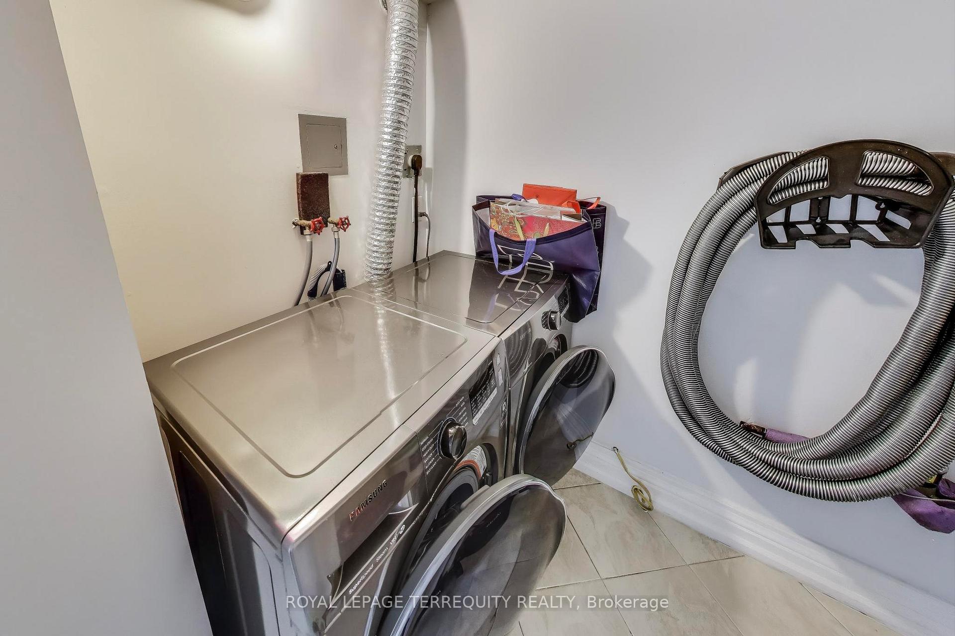Photo 15 of 1150 Broadview Avenue, Toronto, Broadview North — HOMEH
