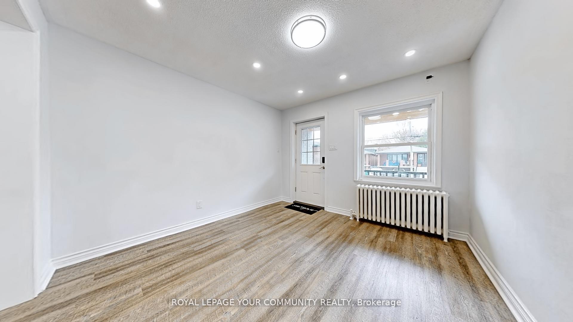 Photo 7 of 31 Hamstead Avenue, Toronto, Woodbine-Lumsden — HOMEH