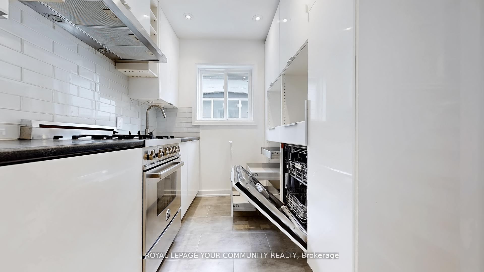 Photo 15 of 31 Hamstead Avenue, Toronto, Woodbine-Lumsden — HOMEH