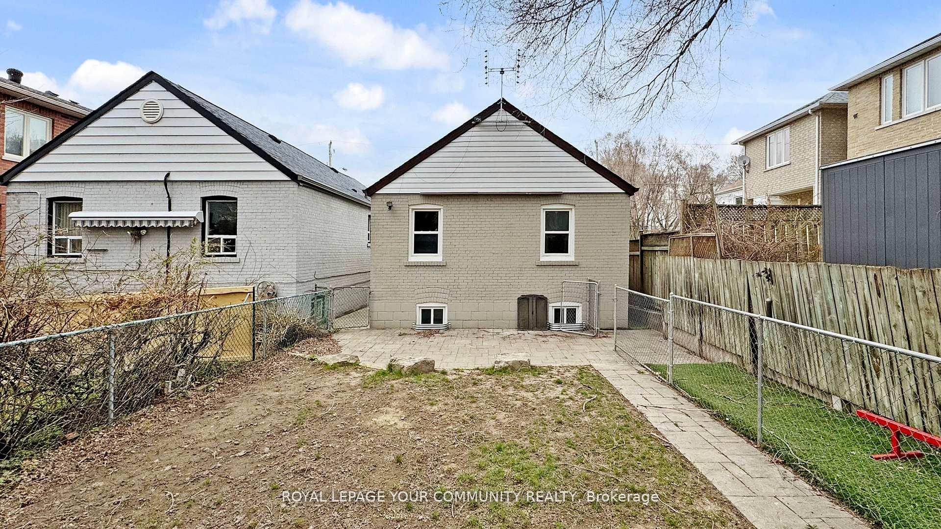 Photo 42 of 31 Hamstead Avenue, Toronto, Woodbine-Lumsden — HOMEH