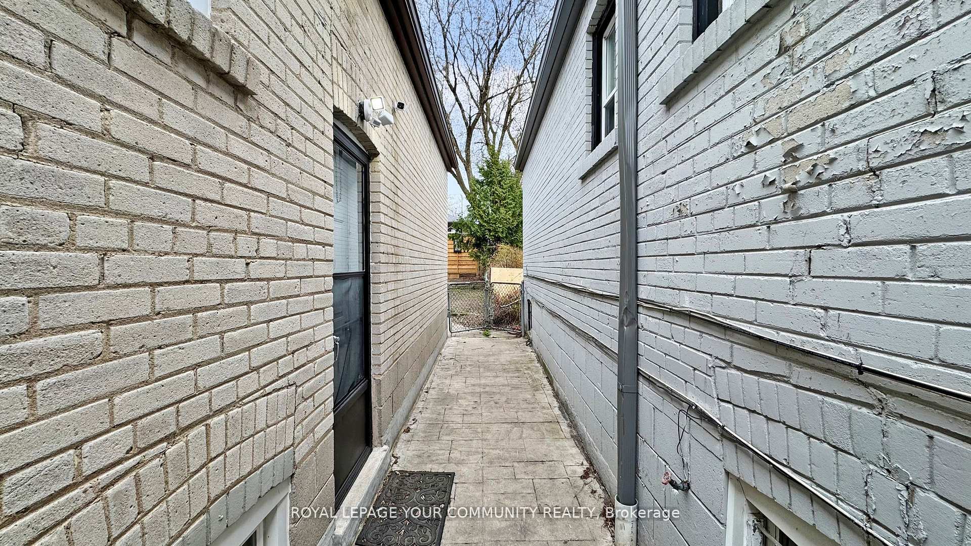 Photo 46 of 31 Hamstead Avenue, Toronto, Woodbine-Lumsden — HOMEH