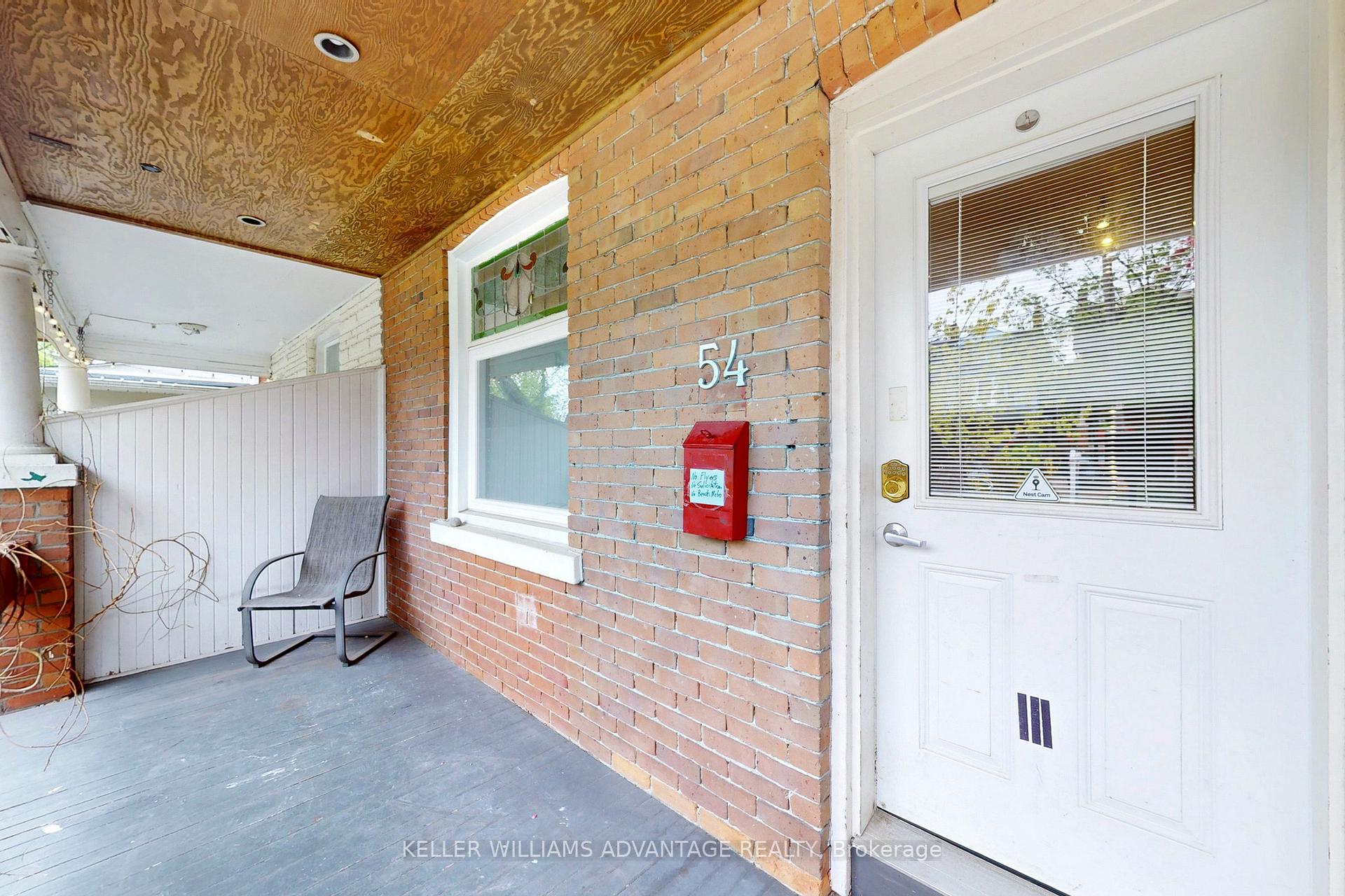 Photo 2 of Unit Upper, 54 Brookmount Road, Toronto, The Beaches — HOMEH
