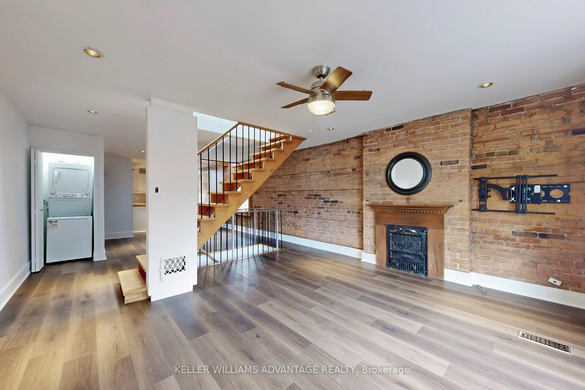 Photo 3 of Unit Upper, 54 Brookmount Road, Toronto, The Beaches — HOMEH