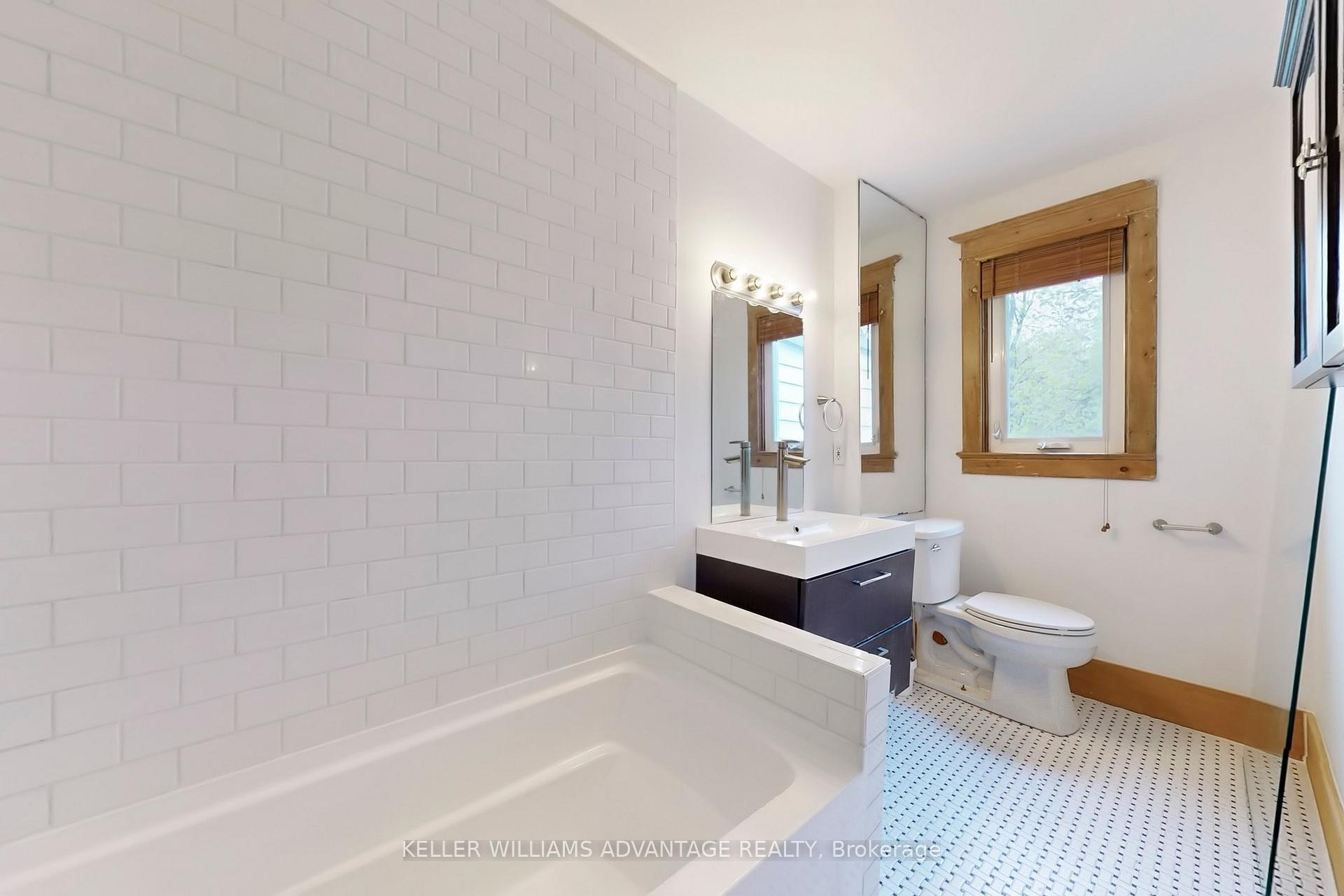 Photo 21 of Unit Upper, 54 Brookmount Road, Toronto, The Beaches — HOMEH