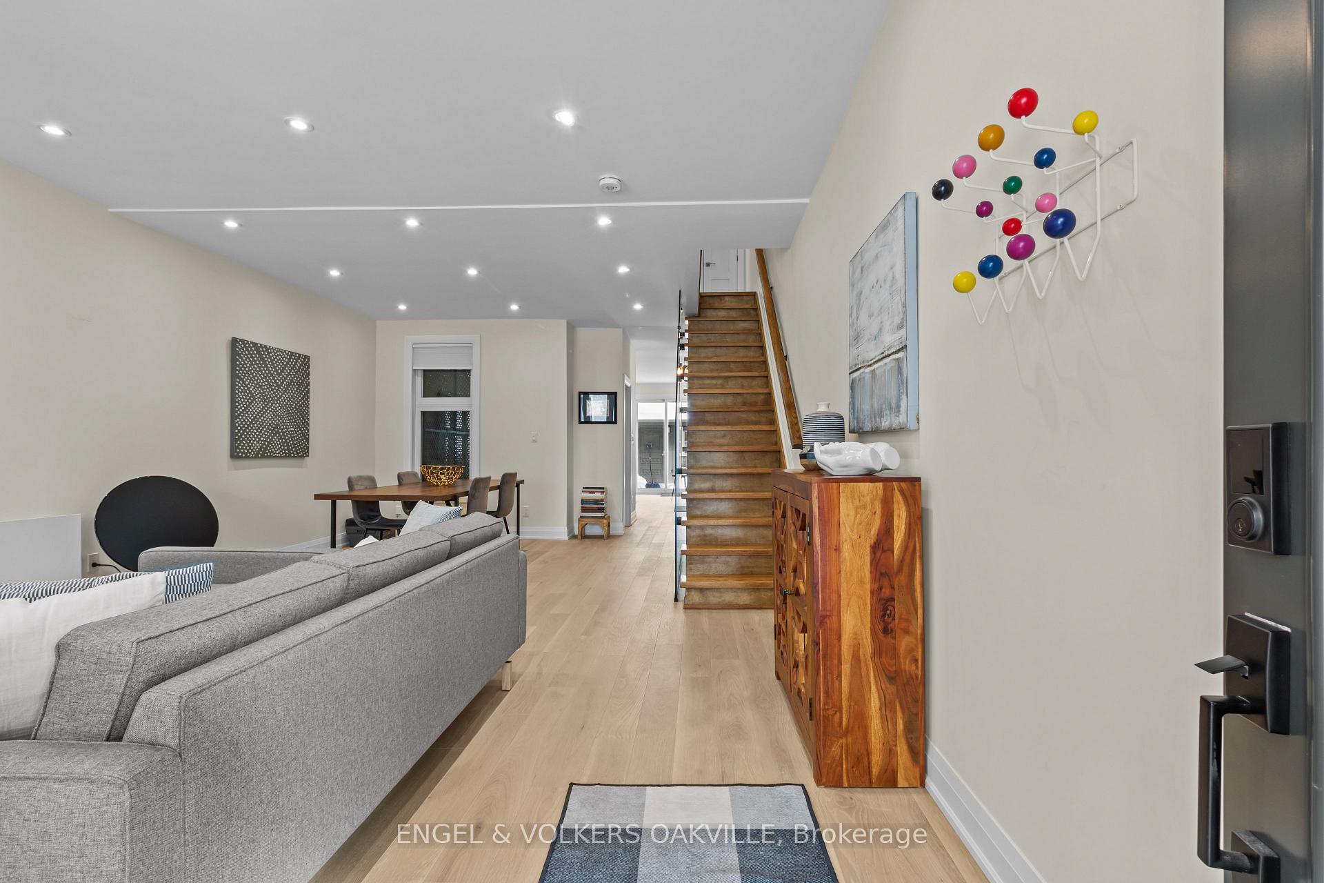 Photo 3 of 195 Gladstone Avenue, Toronto, Little Portugal — HOMEH