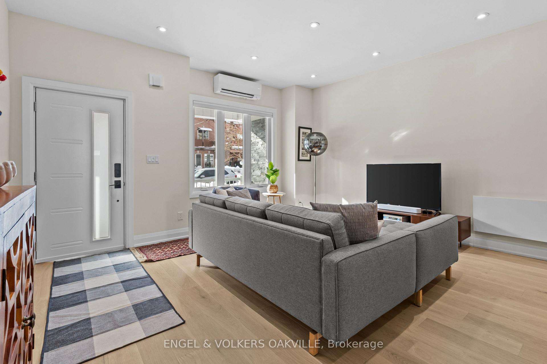 Photo 5 of 195 Gladstone Avenue, Toronto, Little Portugal — HOMEH