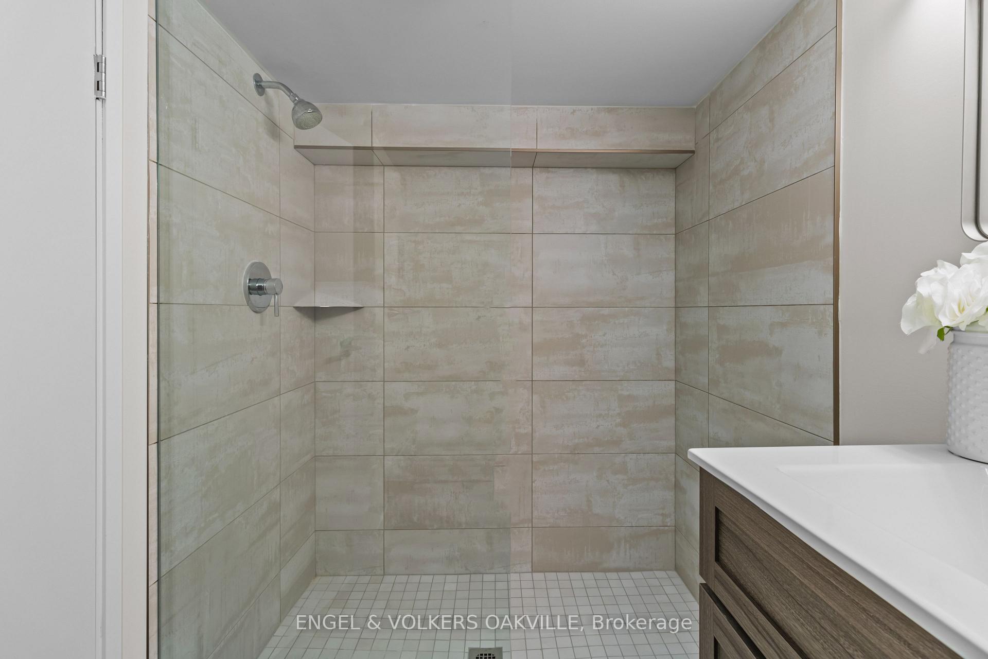 Photo 33 of 195 Gladstone Avenue, Toronto, Little Portugal — HOMEH