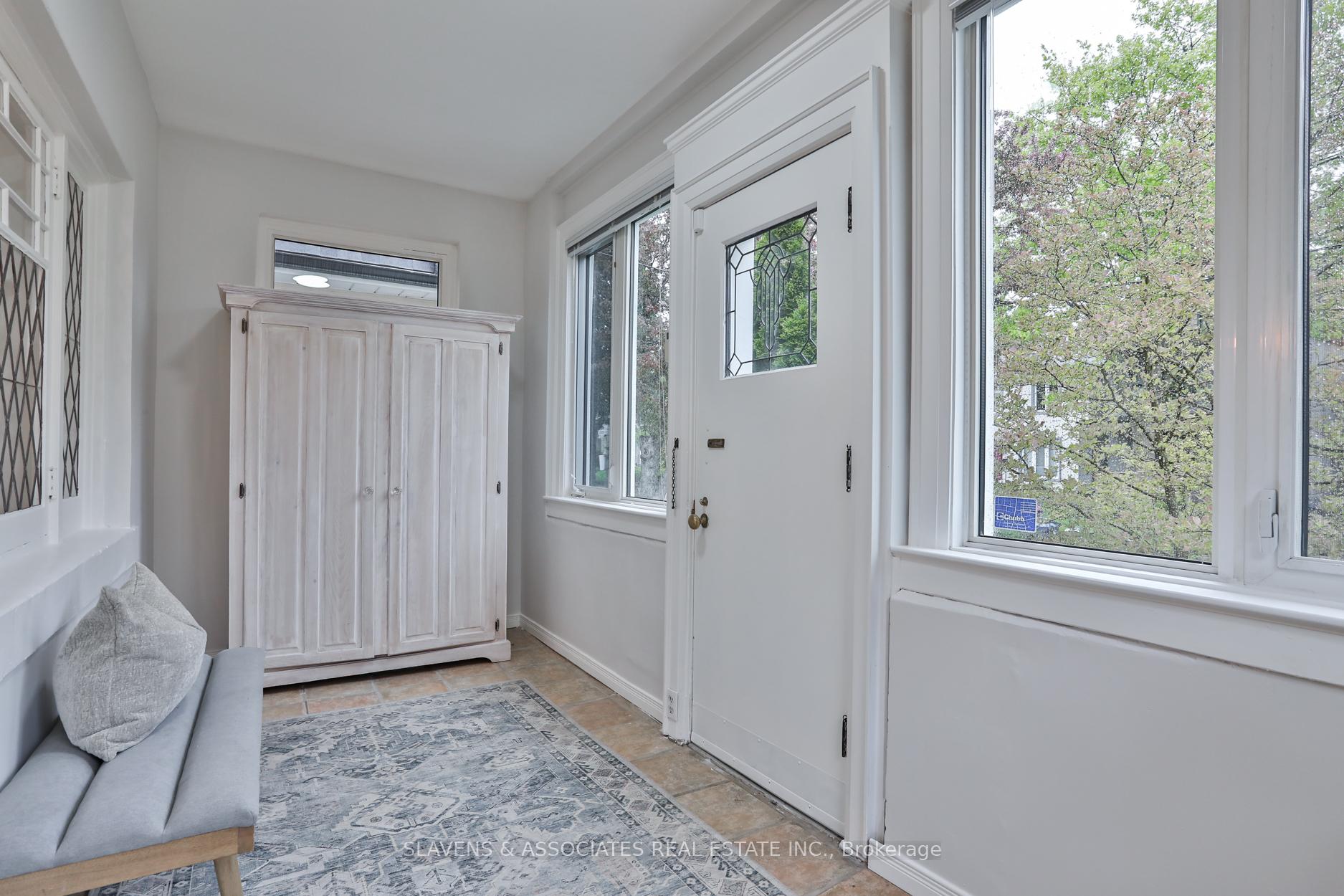 Photo 2 of 50 Jedburgh Road, Toronto, Lawrence Park North — HOMEH