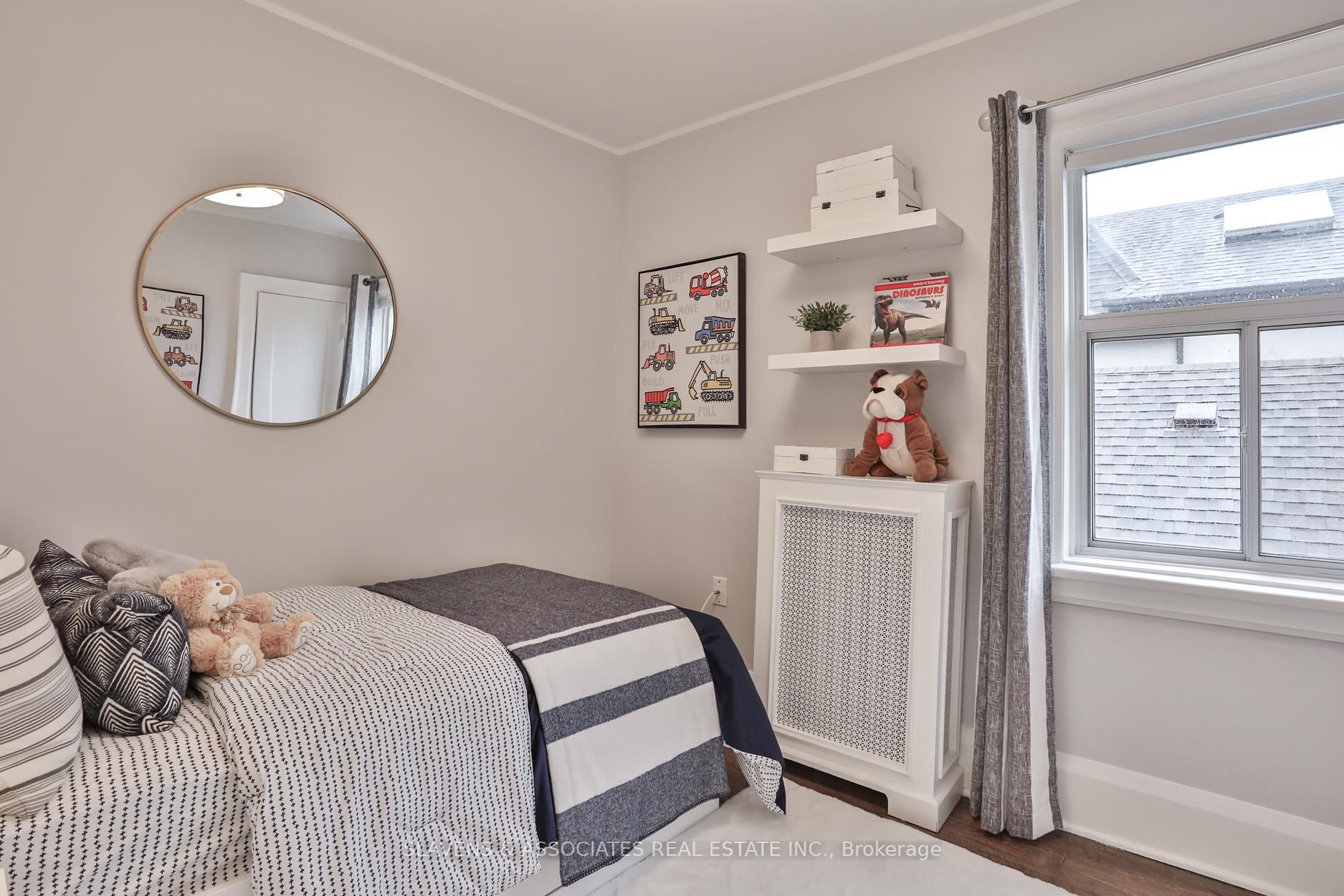 Photo 15 of 50 Jedburgh Road, Toronto, Lawrence Park North — HOMEH