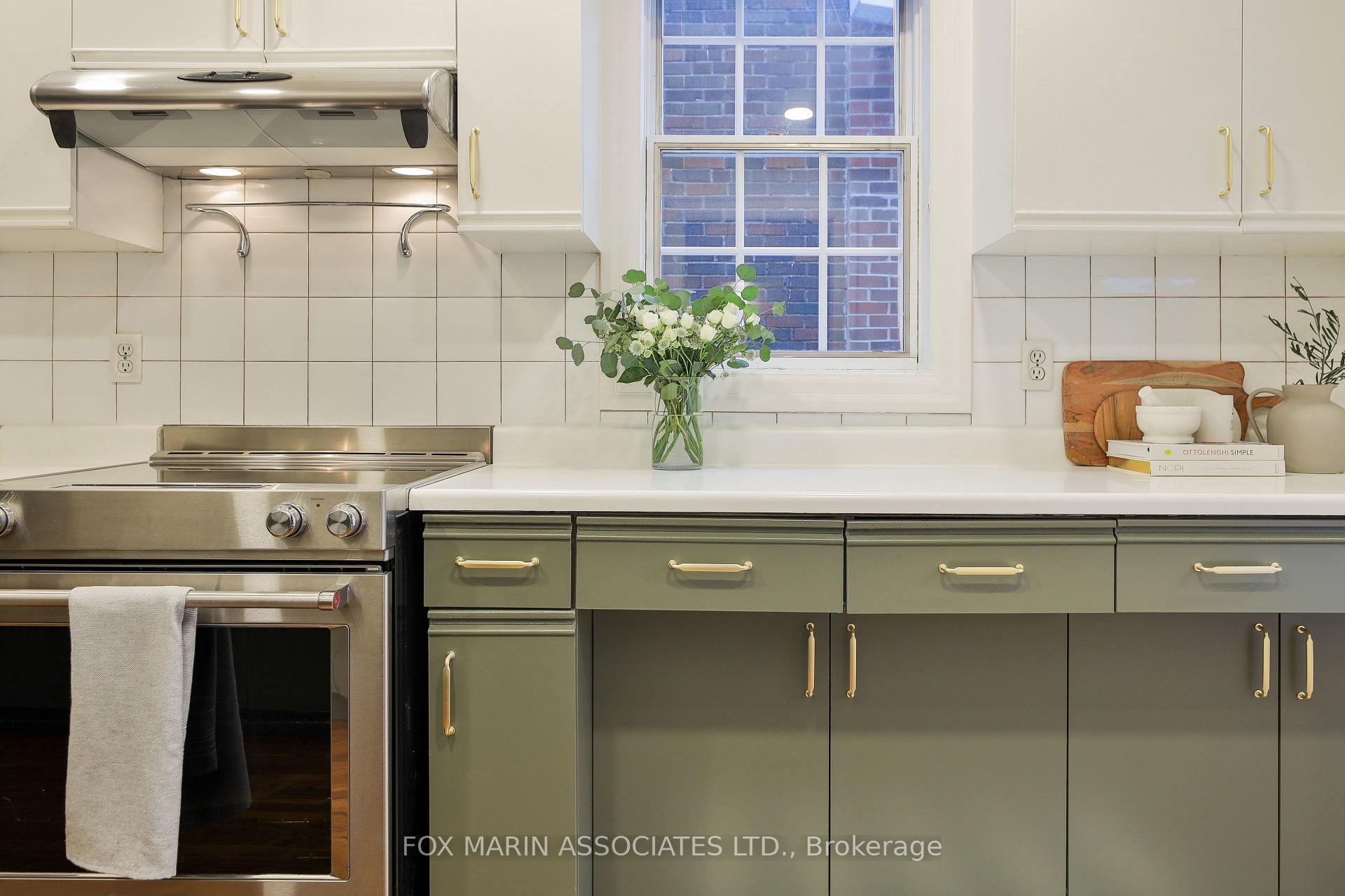 Photo 8 of 134 Colin Avenue, Toronto, Yonge-Eglinton — HOMEH