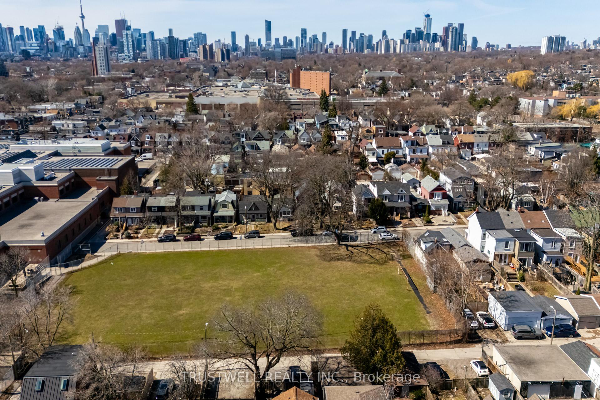Photo 12 of 14 Bushell Avenue, Toronto, South Riverdale — HOMEH