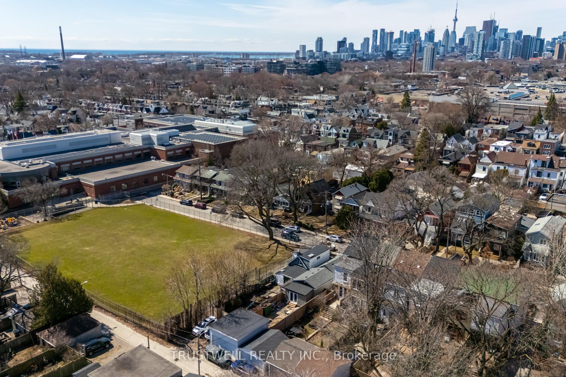 Photo 13 of 14 Bushell Avenue, Toronto, South Riverdale — HOMEH