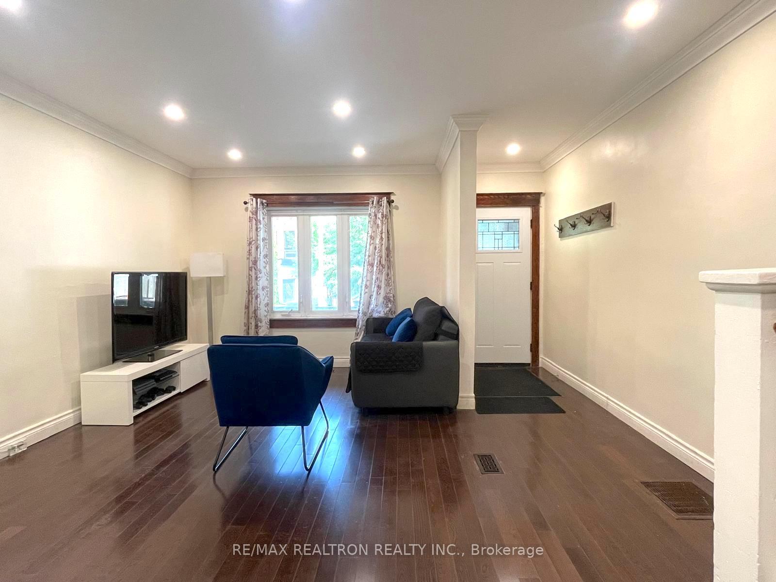 Photo 2 of Unit Upper, 165 Simpson Avenue, Toronto, North Riverdale — HOMEH