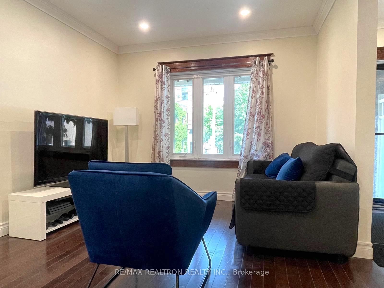 Photo 3 of Unit Upper, 165 Simpson Avenue, Toronto, North Riverdale — HOMEH