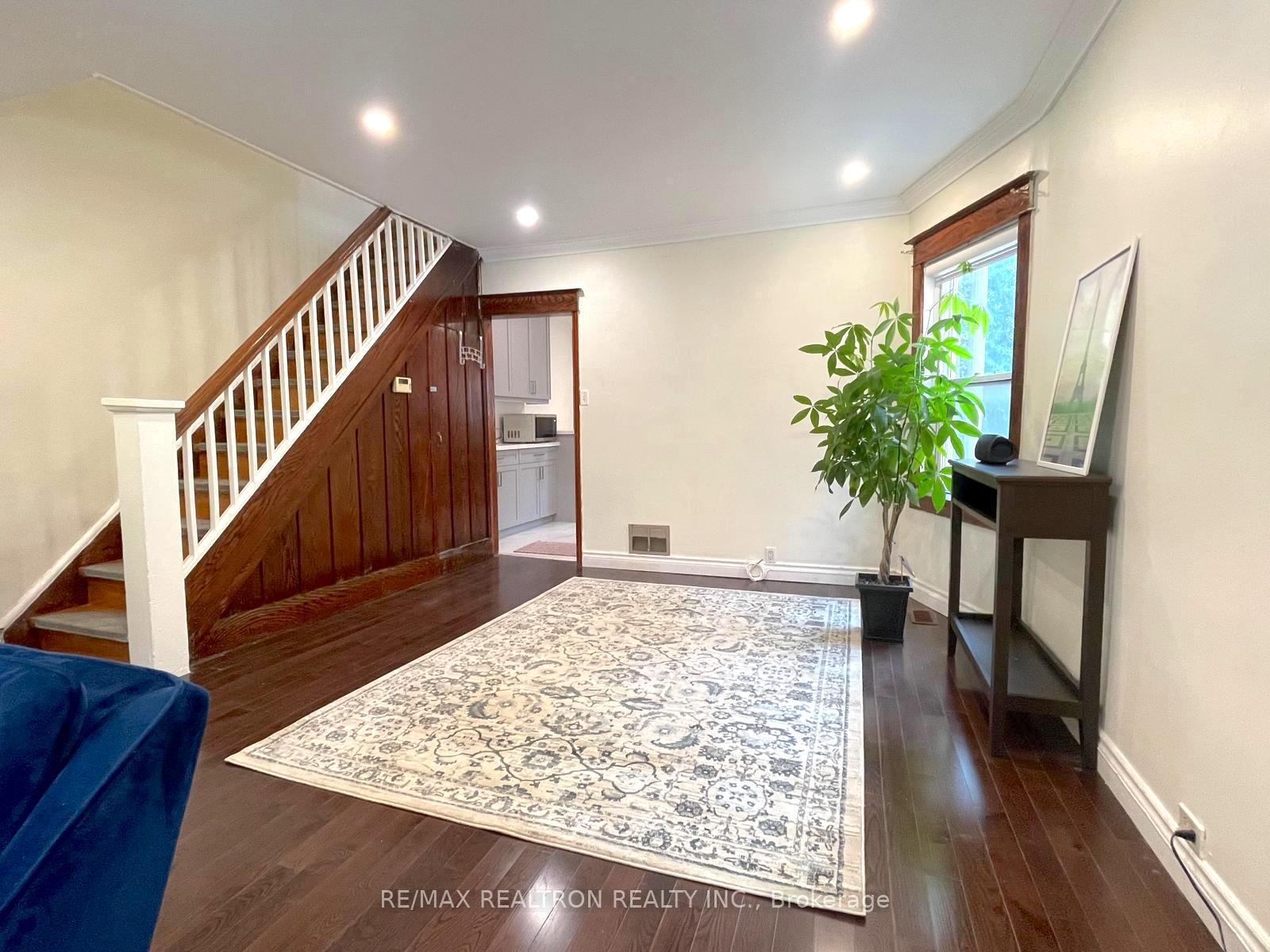 Photo 6 of Unit Upper, 165 Simpson Avenue, Toronto, North Riverdale — HOMEH