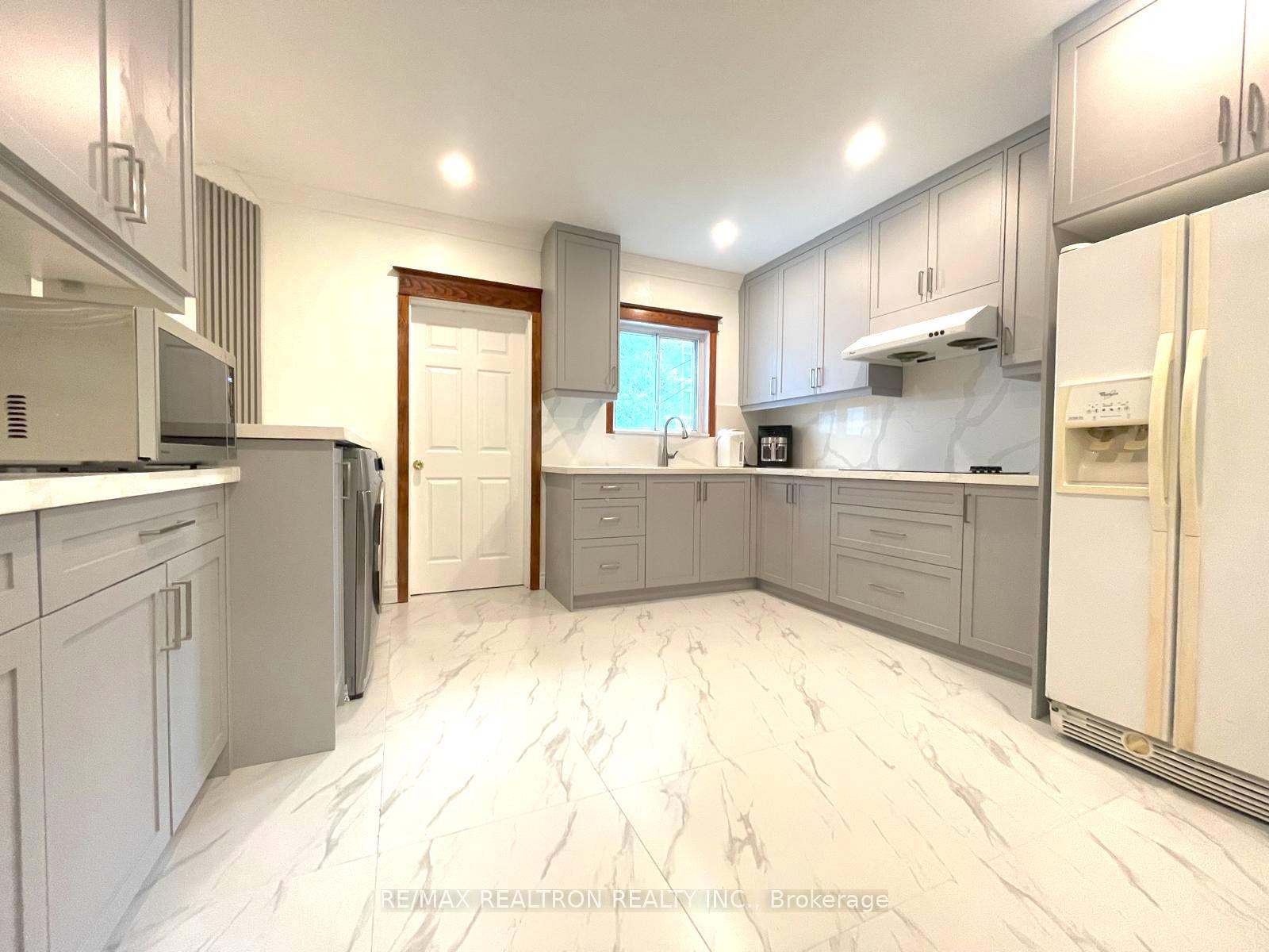 Photo 7 of Unit Upper, 165 Simpson Avenue, Toronto, North Riverdale — HOMEH