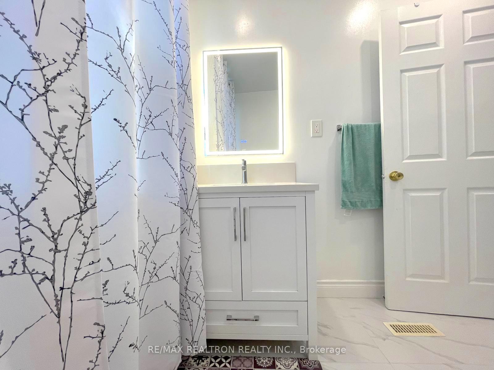 Photo 15 of Unit Upper, 165 Simpson Avenue, Toronto, North Riverdale — HOMEH