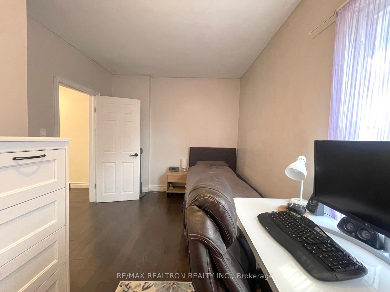 Photo 24 of Unit Upper, 165 Simpson Avenue, Toronto, North Riverdale — HOMEH