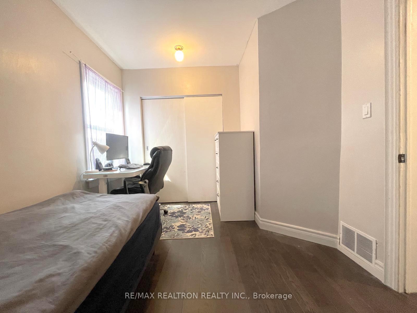 Photo 25 of Unit Upper, 165 Simpson Avenue, Toronto, North Riverdale — HOMEH