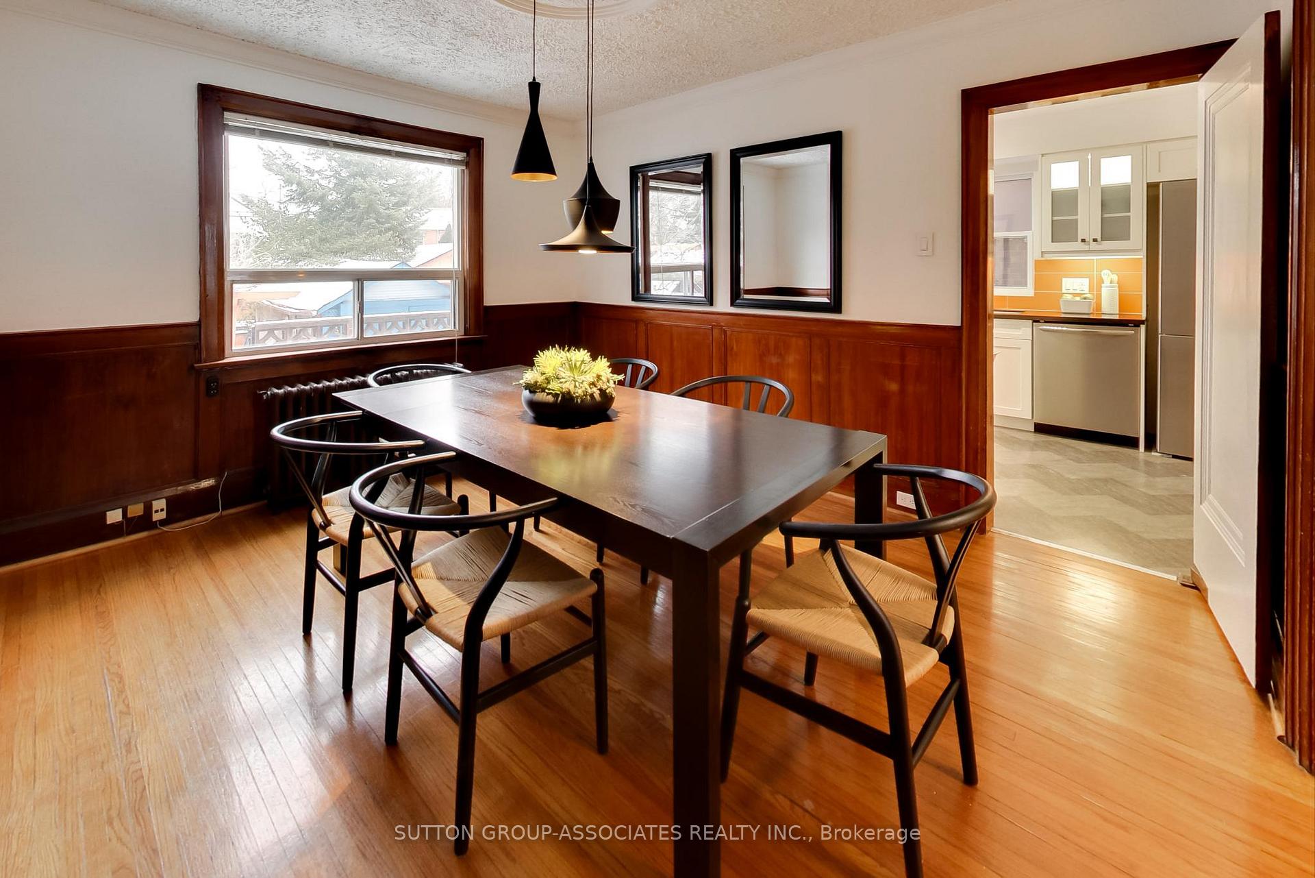 Photo 32 of 25 Roseneath Gardens, Toronto, Oakwood Village — HOMEH