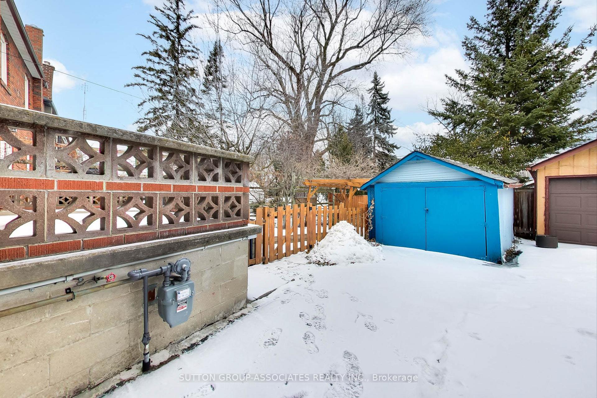 Photo 33 of 25 Roseneath Gardens, Toronto, Oakwood Village — HOMEH