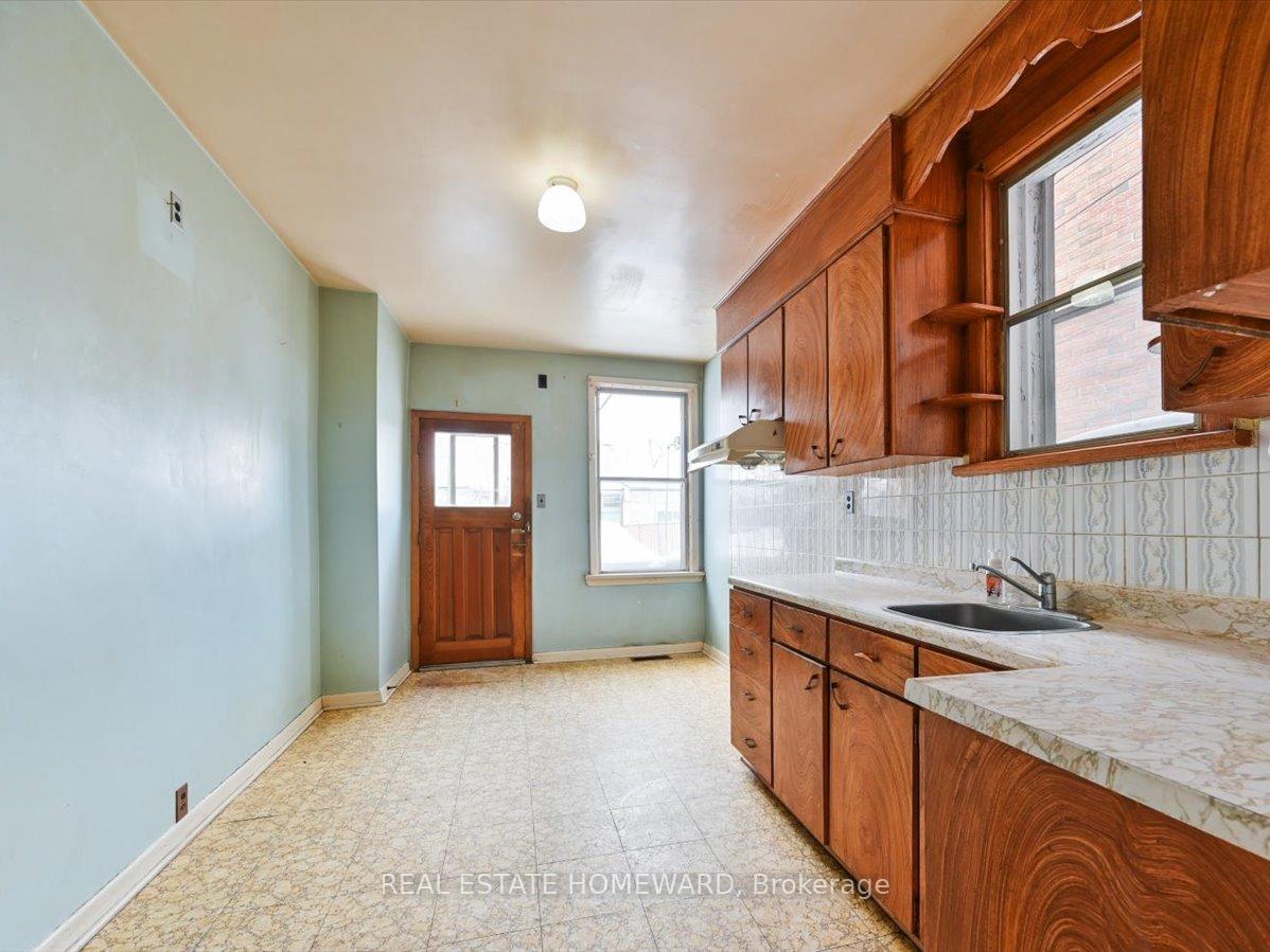 Photo 5 of 249 Manning Avenue, Toronto, Trinity-Bellwoods — HOMEH