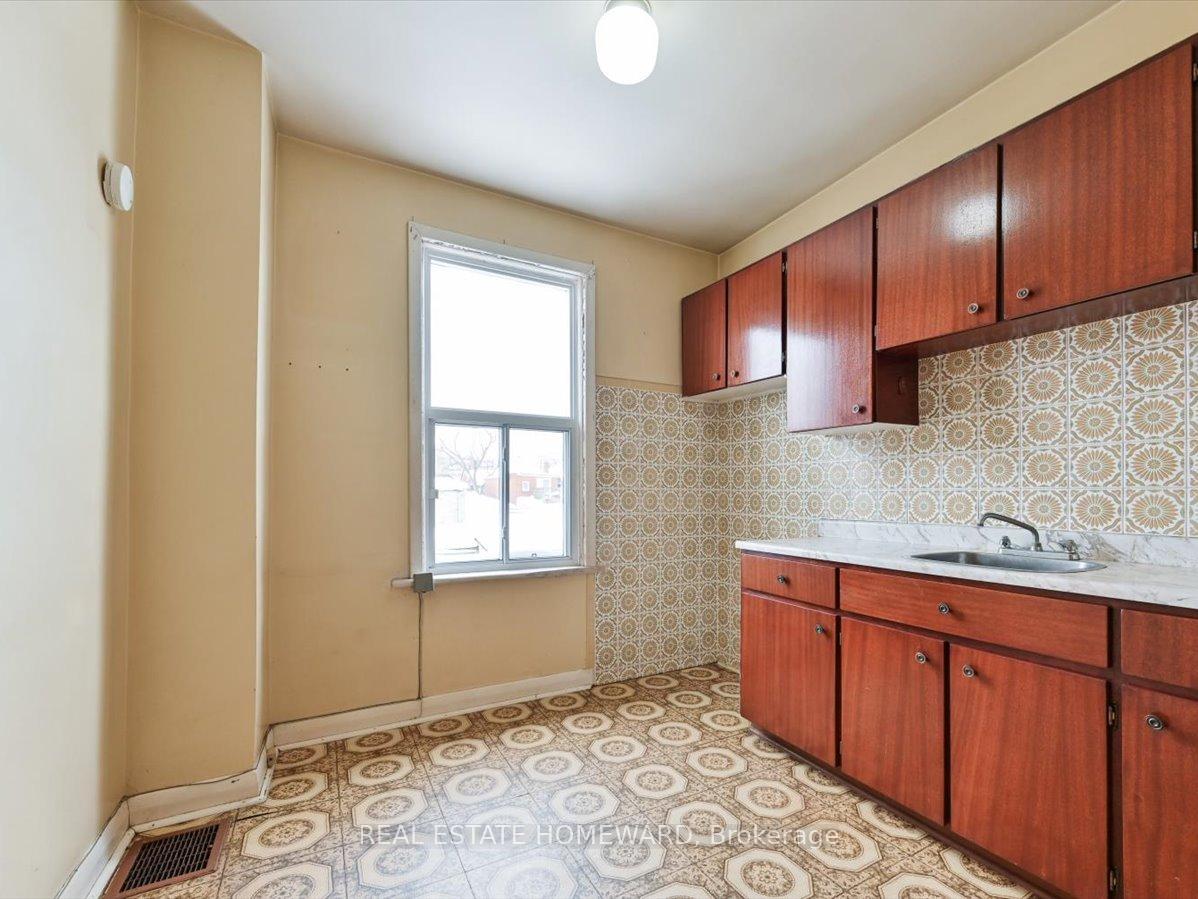 Photo 9 of 249 Manning Avenue, Toronto, Trinity-Bellwoods — HOMEH