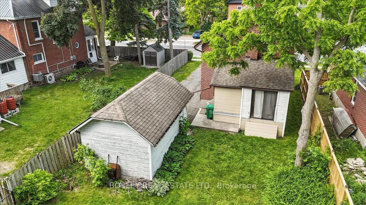 Photo 26 of 712 Park Street S, Peterborough, Otonabee Ward 1 — HOMEH