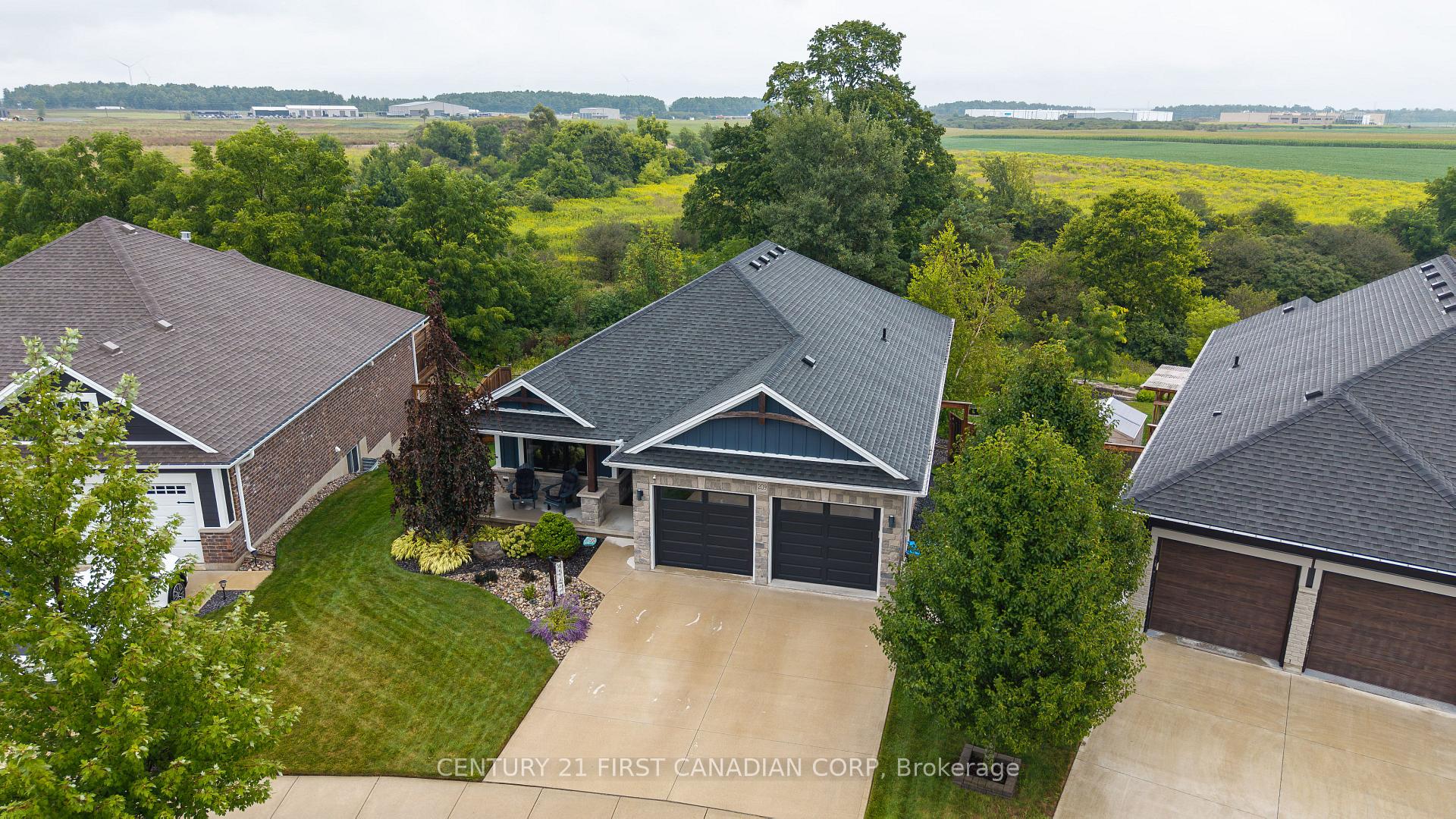 Photo 1 of 209 Everett Lane, Strathroy-Caradoc, NE — HOMEH