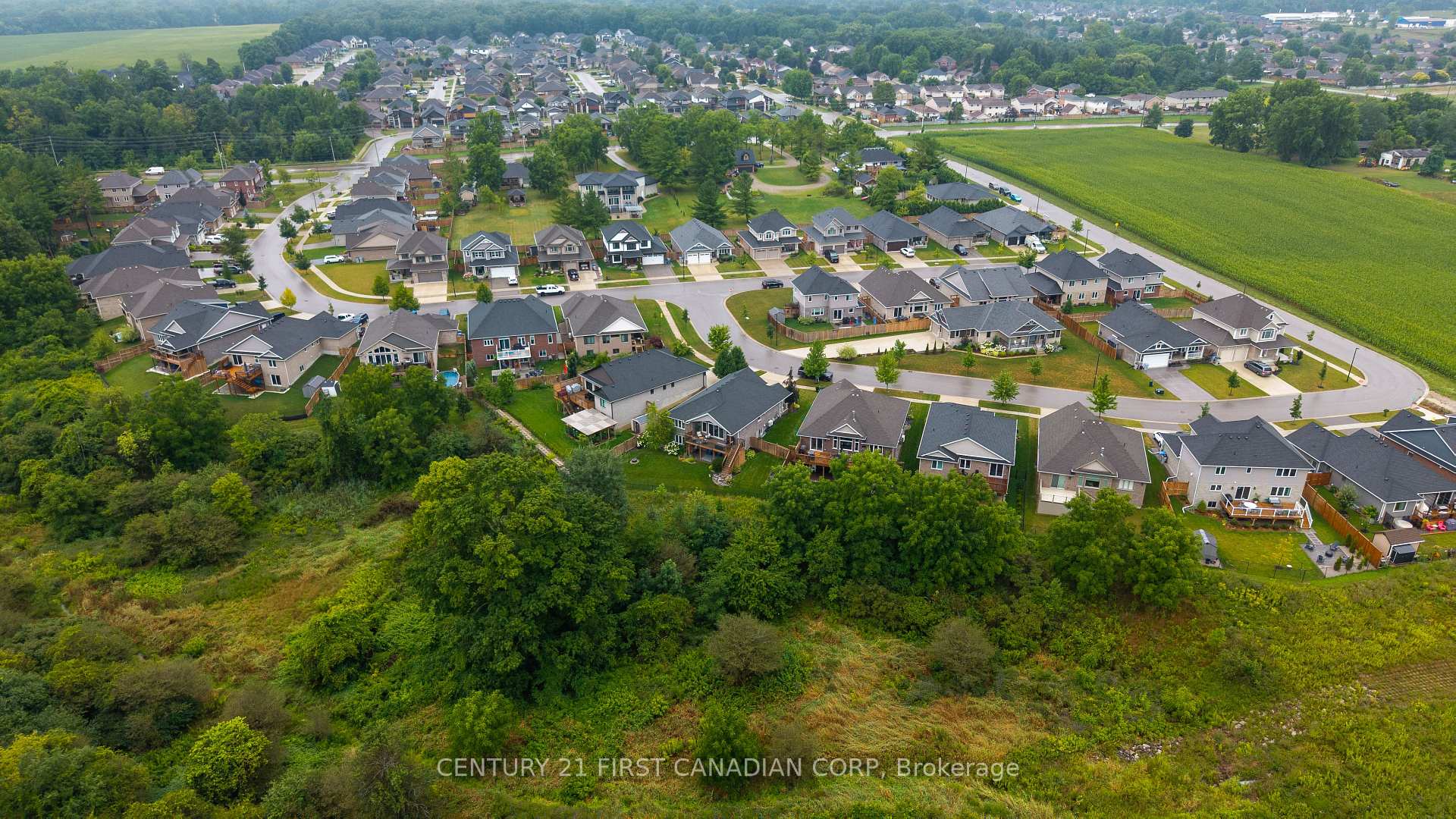 Photo 15 of 209 Everett Lane, Strathroy-Caradoc, NE — HOMEH