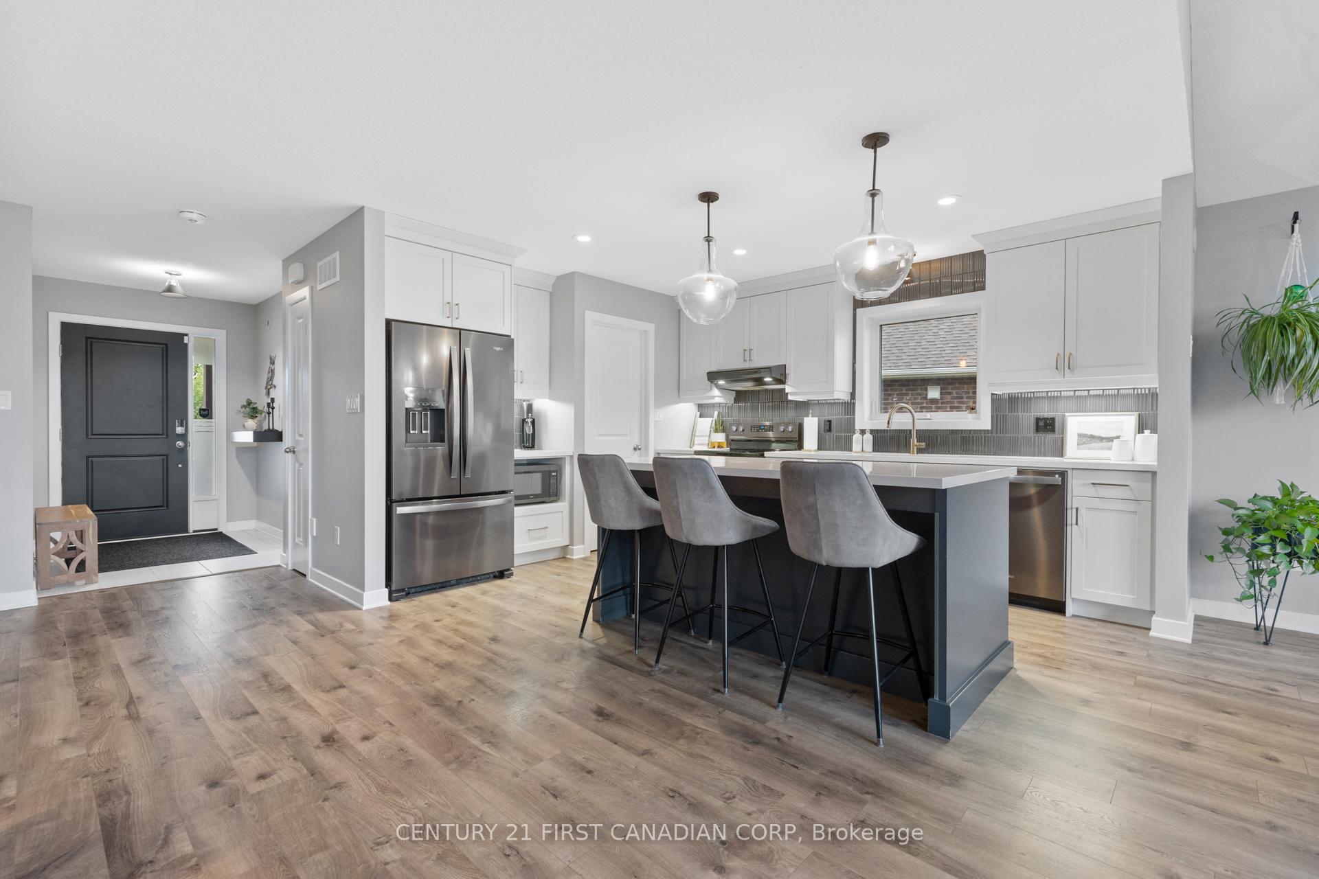 Photo 19 of 209 Everett Lane, Strathroy-Caradoc, NE — HOMEH