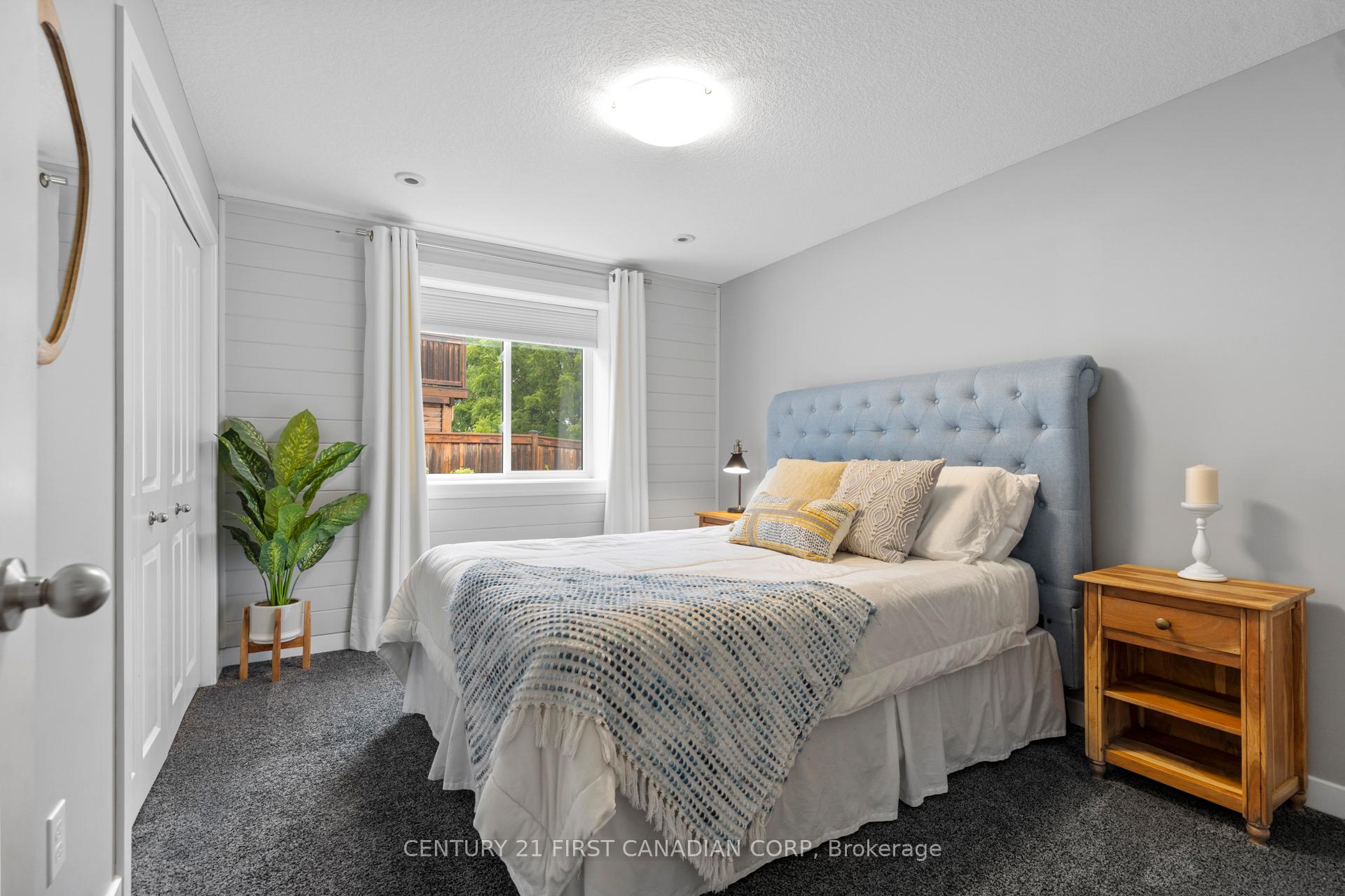 Photo 35 of 209 Everett Lane, Strathroy-Caradoc, NE — HOMEH