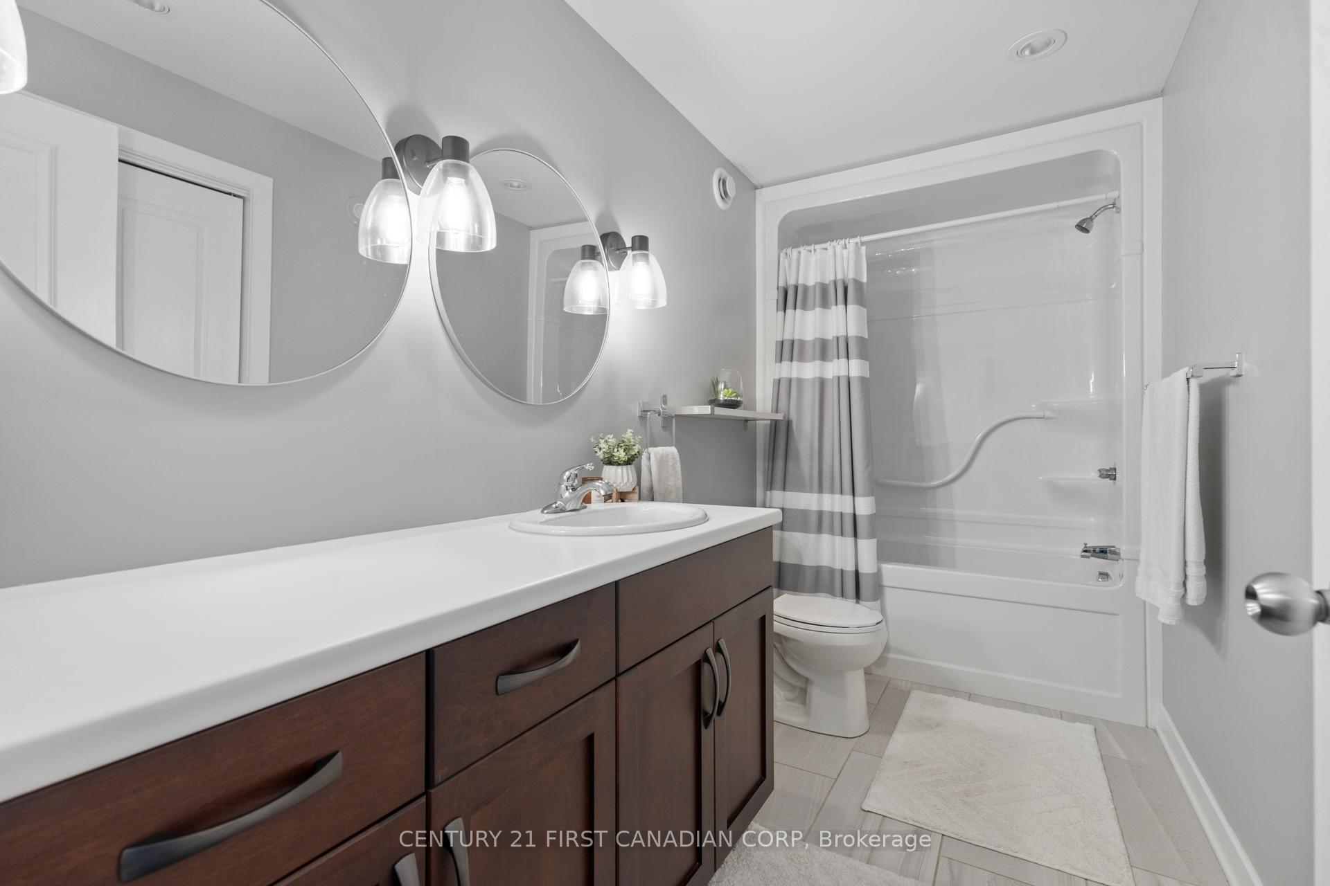 Photo 36 of 209 Everett Lane, Strathroy-Caradoc, NE — HOMEH