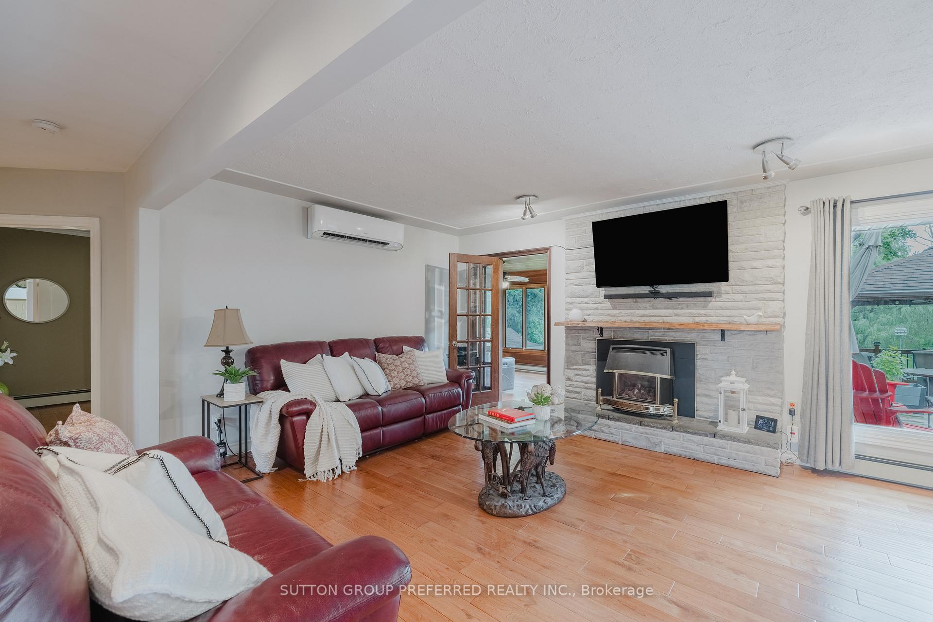 Photo 4 of 3304 Hamilton Road, Thames Centre, Rural Thames Centre — HOMEH