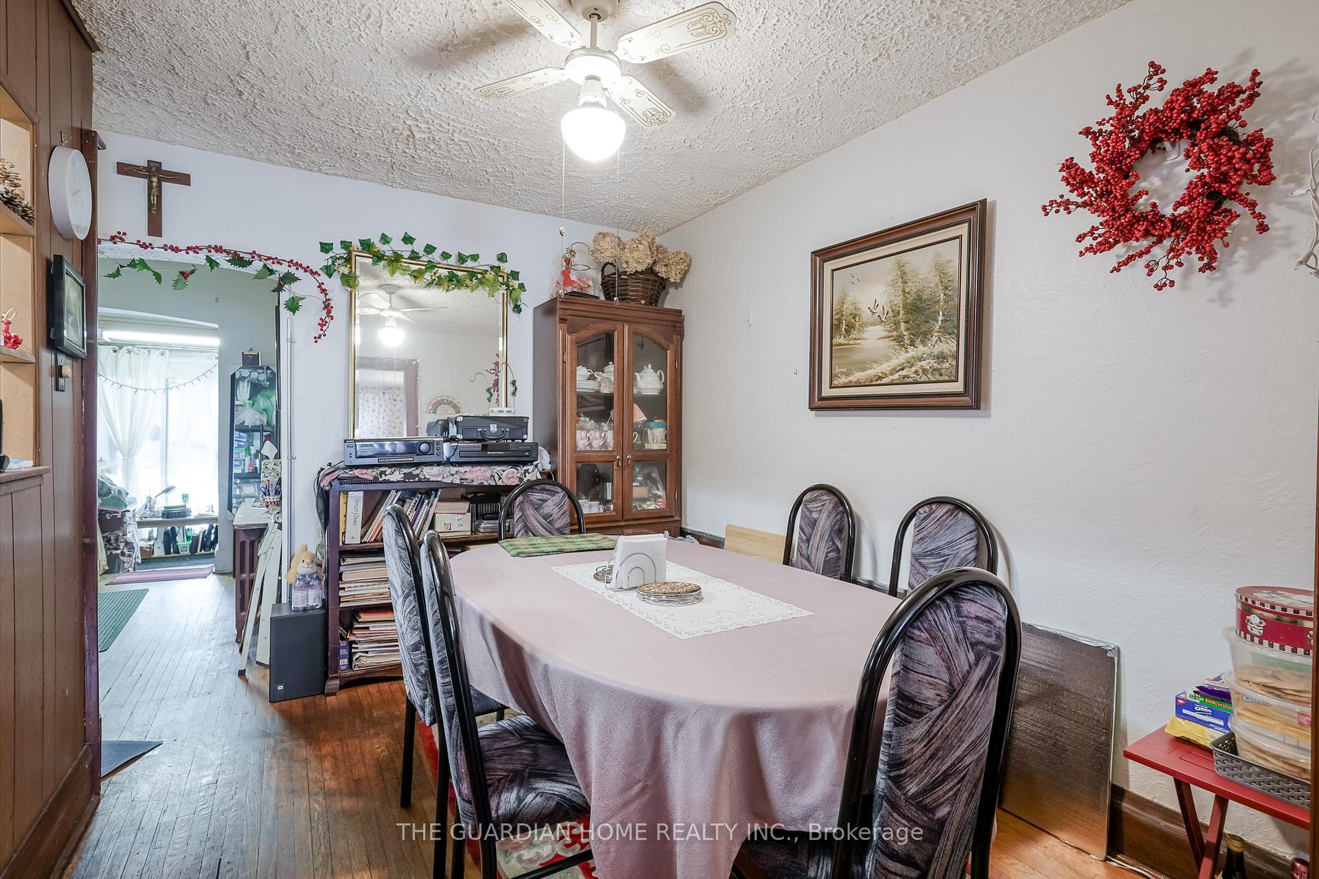 Photo 3 of 466 Donlands Avenue, Toronto, East York — HOMEH