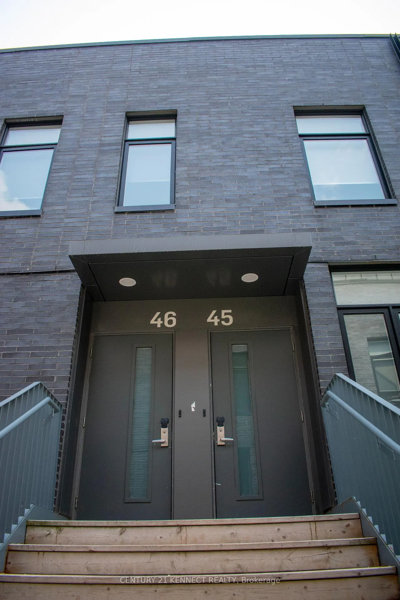 Photo 3 of Unit 46, 1740 Simcoe Street N, Oshawa, Samac — HOMEH